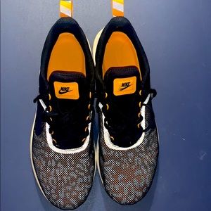 Nike skate shoe